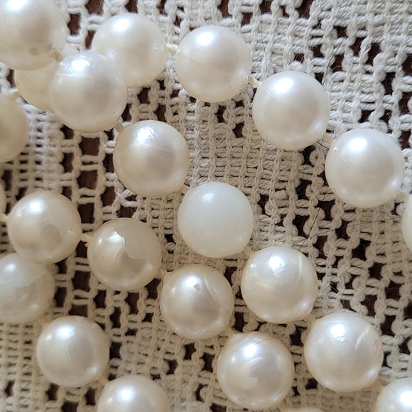 Long faux string pearls FREE with Bundle - Picture 4 of 4